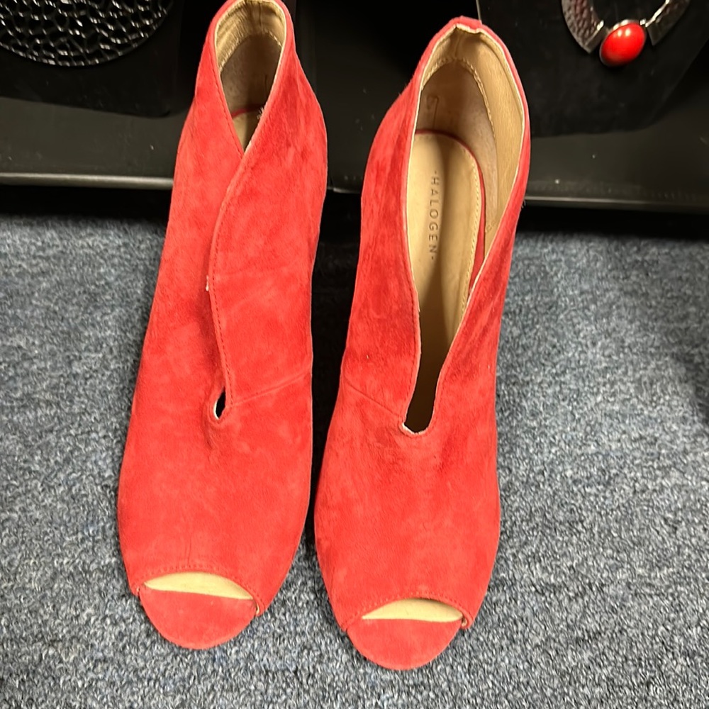 New red booties 7.5